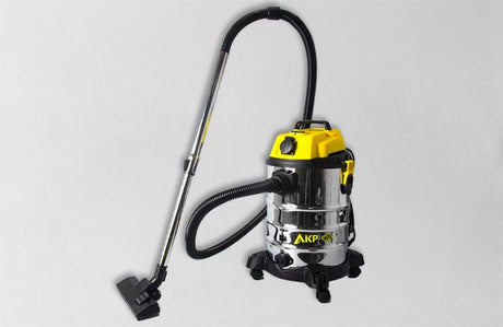 Aspiratore con tubo e serbatoio a bidone in acciaio