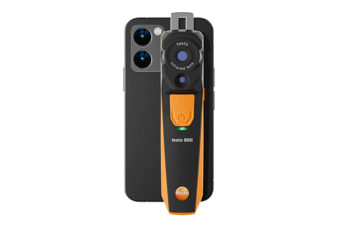 termocamera agganciata dietro a smartphone con clip